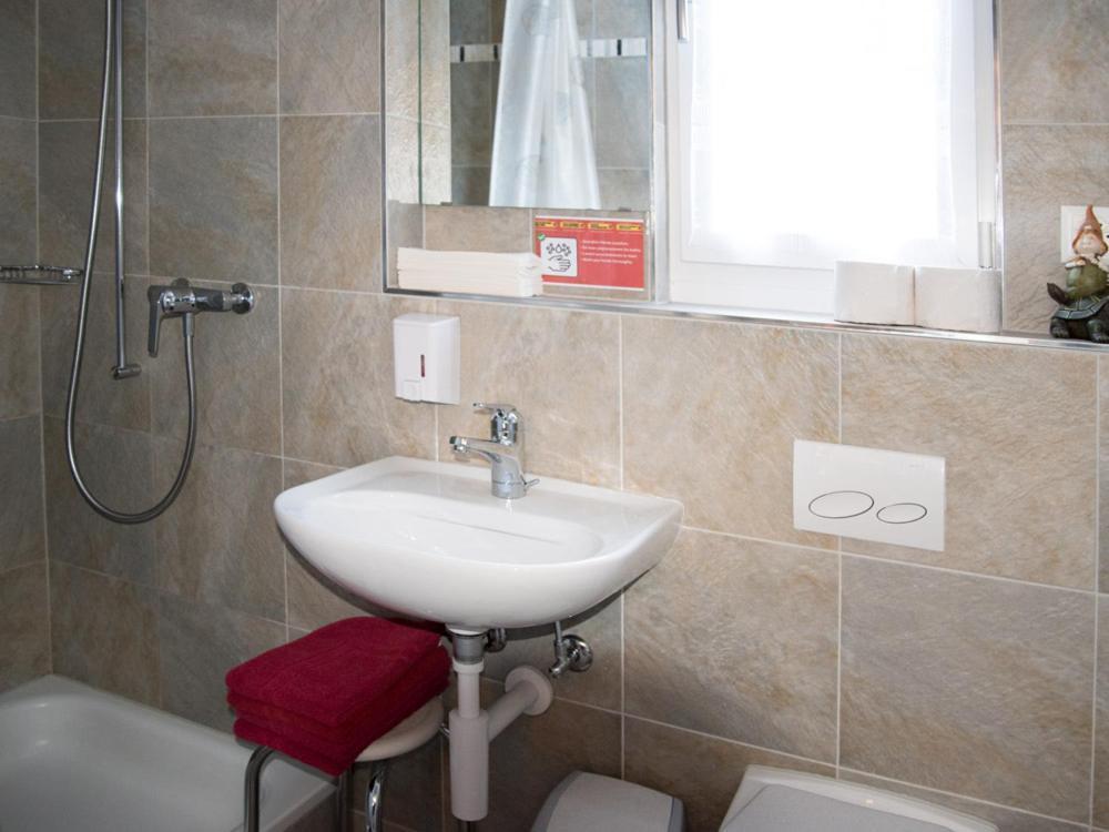 Hotel Restaurant Raben Linthal Dış mekan fotoğraf